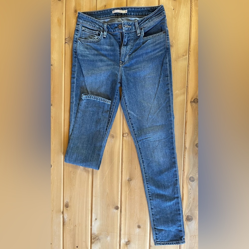 Levi’s 721 high rise skinny size 28
